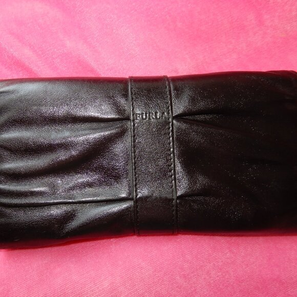 Mint Auth.Furla wallet Stunning with Fancy Bow Tie - Picture 13 of 16